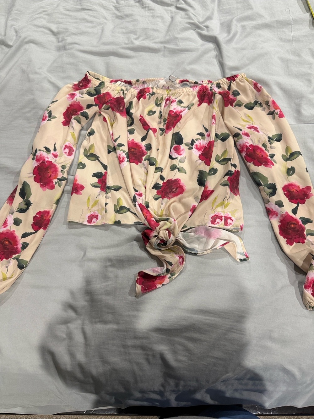 GBG Los Angeles Cream Floral Off-Shoulder Tie-Front Blouse